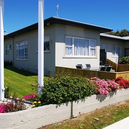 Totara Lodge Motel Levin Extérieur photo