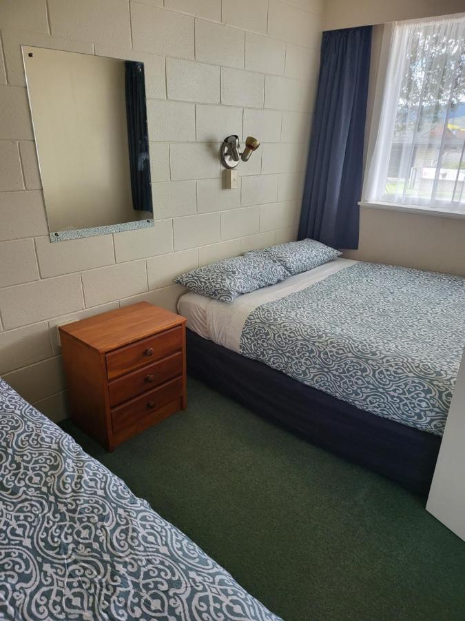 Totara Lodge Motel Levin Extérieur photo