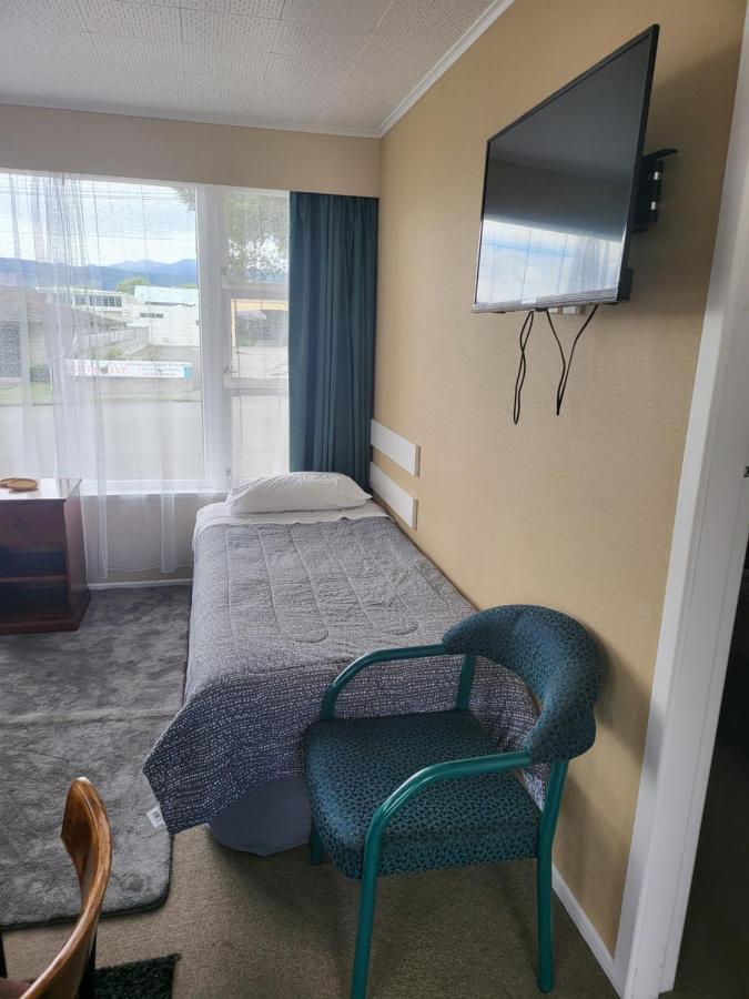 Totara Lodge Motel Levin Extérieur photo