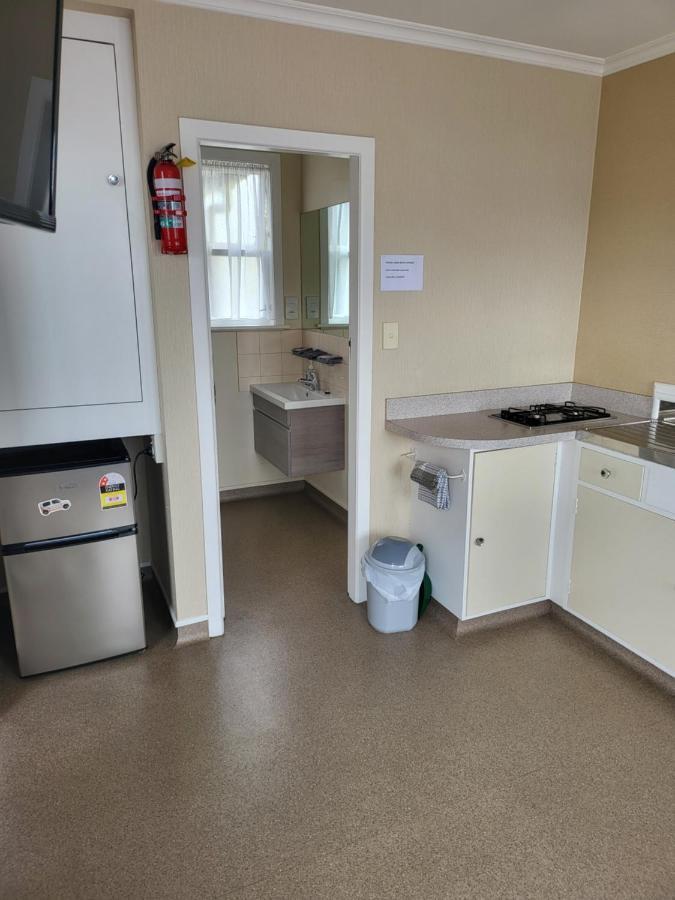 Totara Lodge Motel Levin Extérieur photo