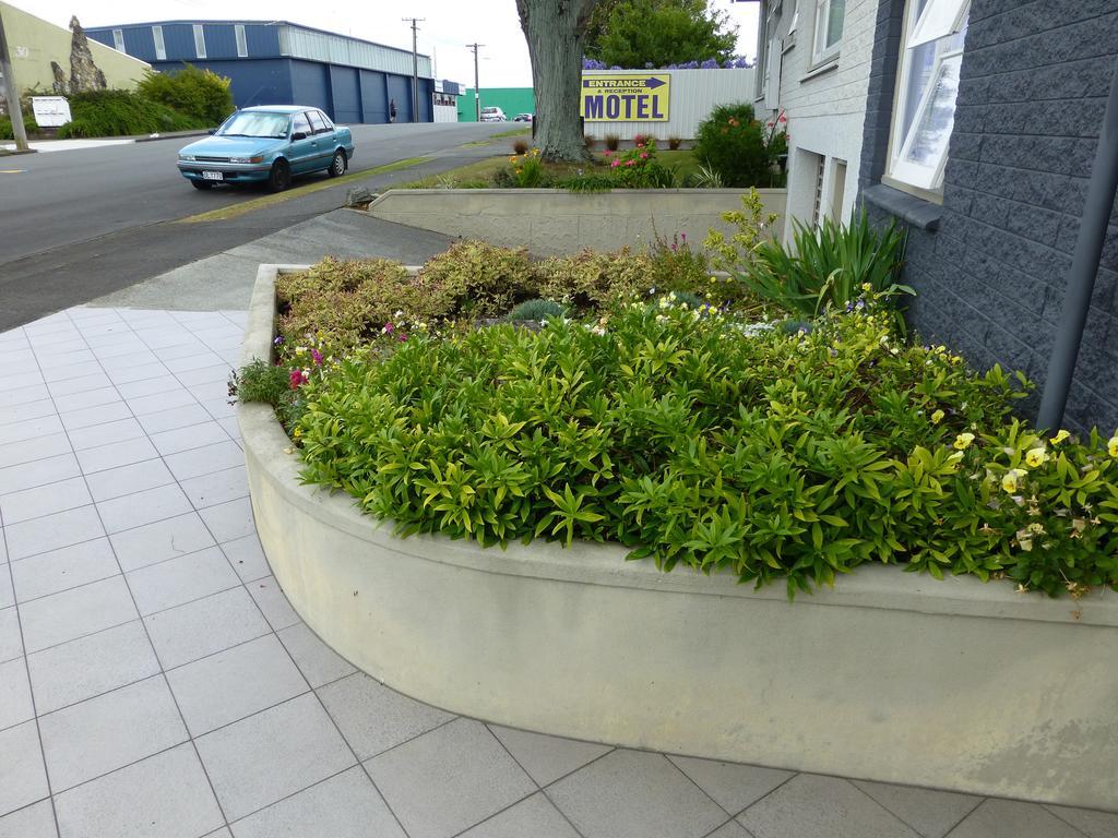 Totara Lodge Motel Levin Extérieur photo