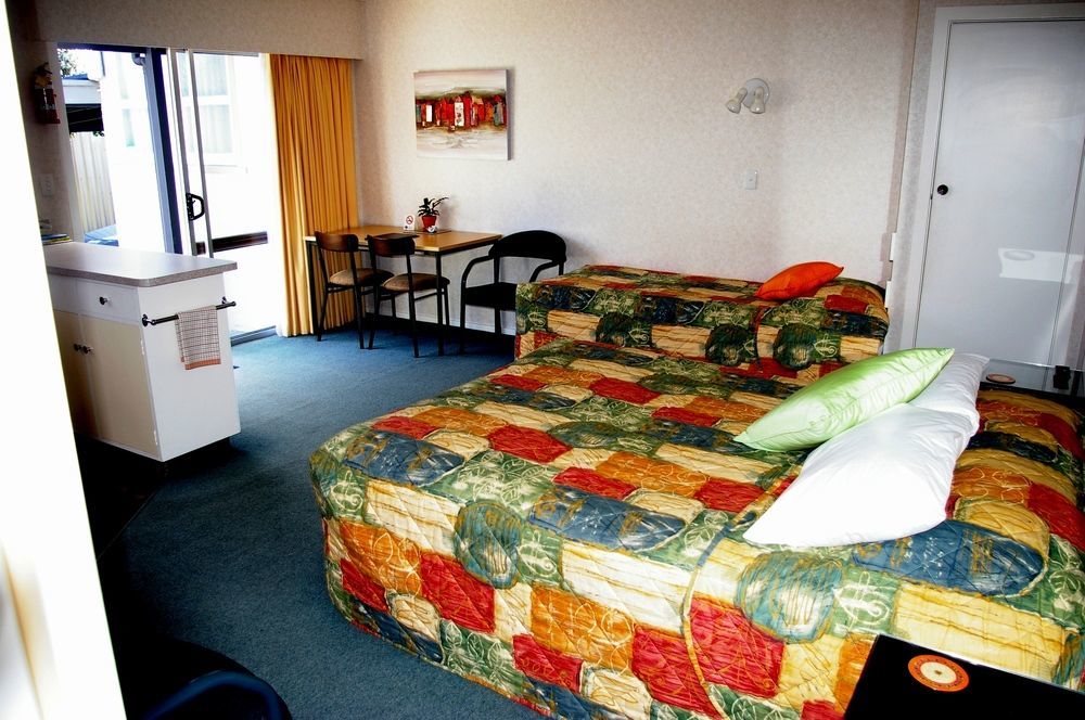 Totara Lodge Motel Levin Extérieur photo
