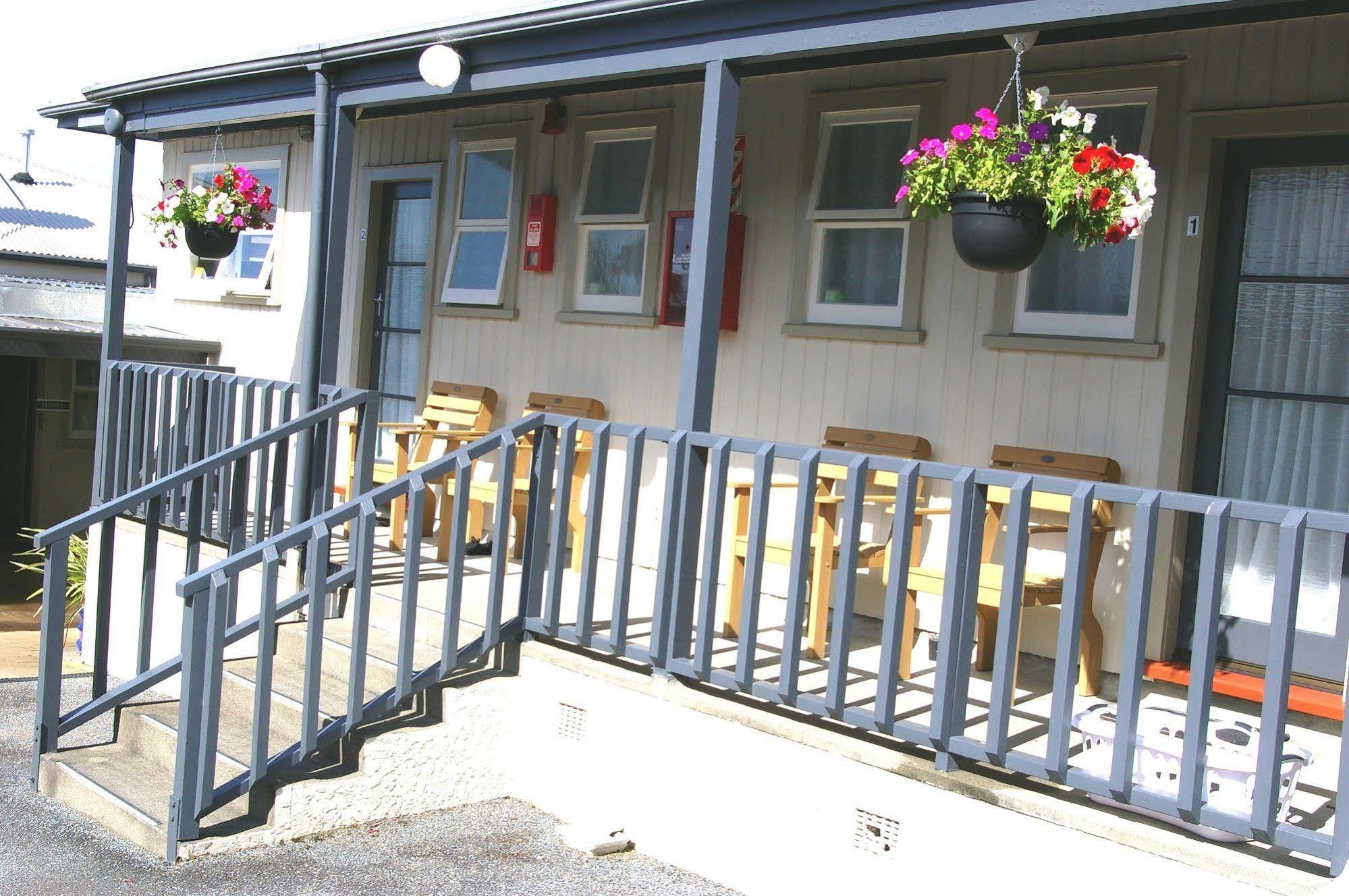Totara Lodge Motel Levin Extérieur photo