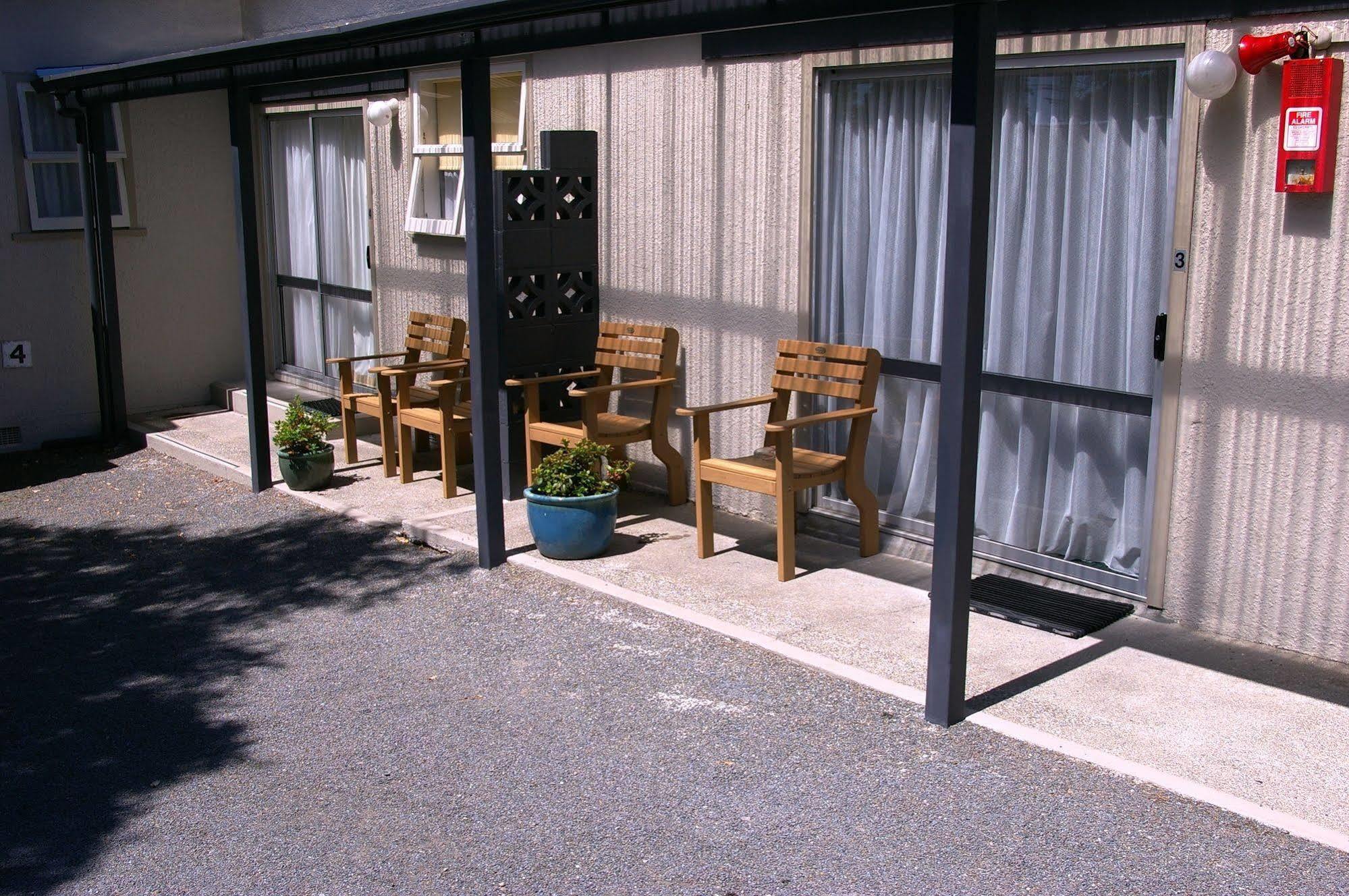 Totara Lodge Motel Levin Extérieur photo