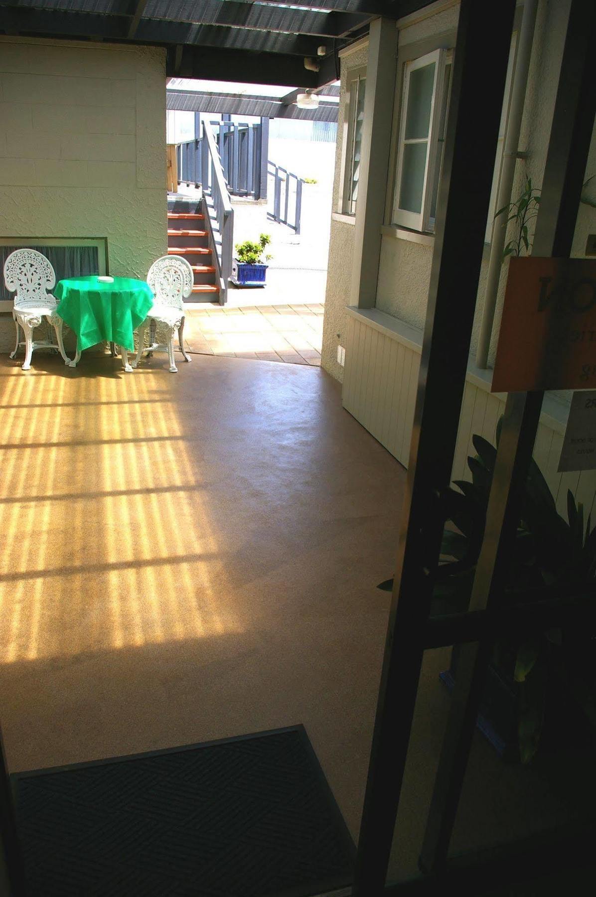 Totara Lodge Motel Levin Extérieur photo